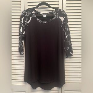 Honey and Lace Black and White Long Sleeve Top